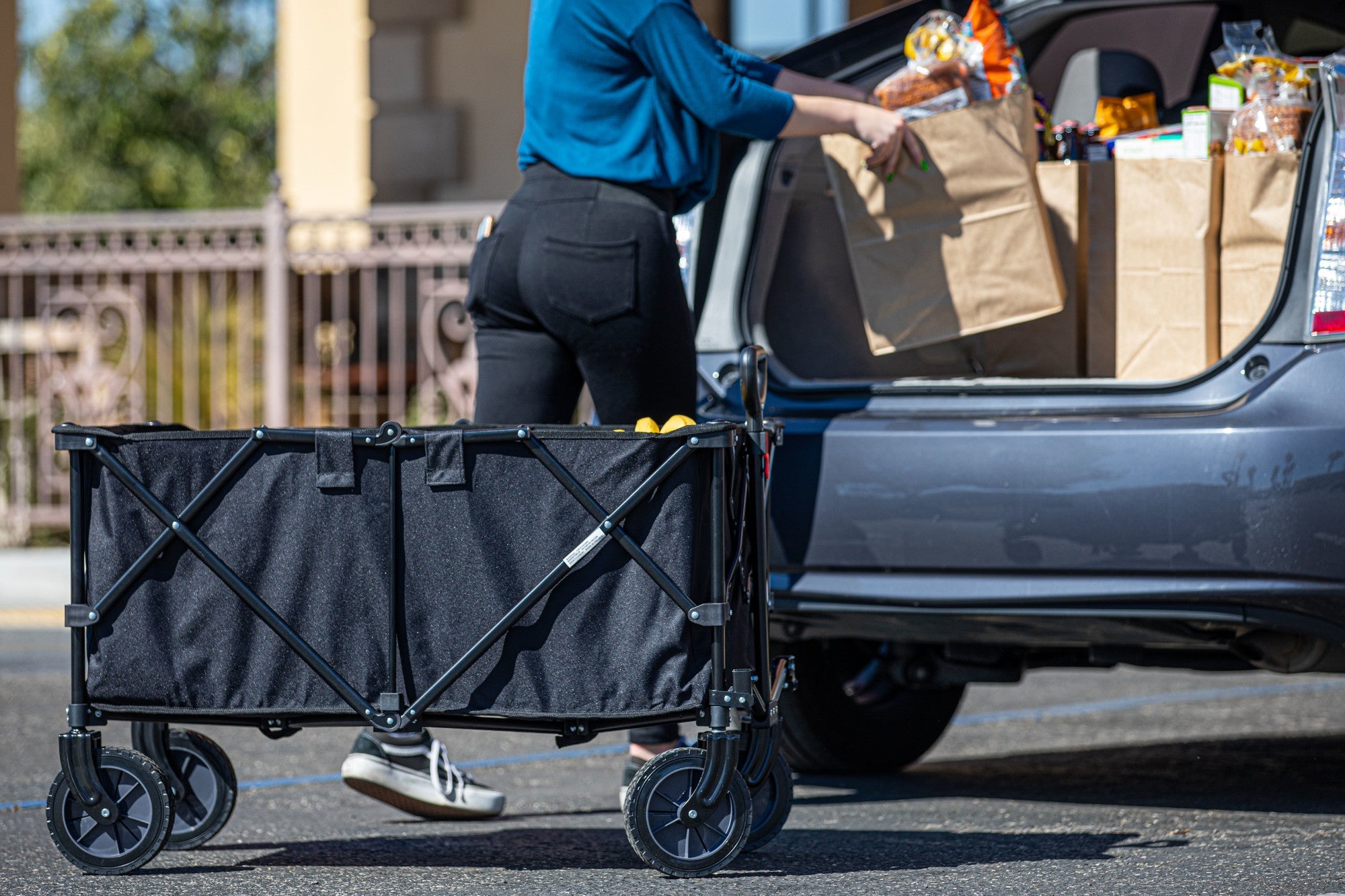 Adventure Wagon XL by Picnic Time Family of Brands