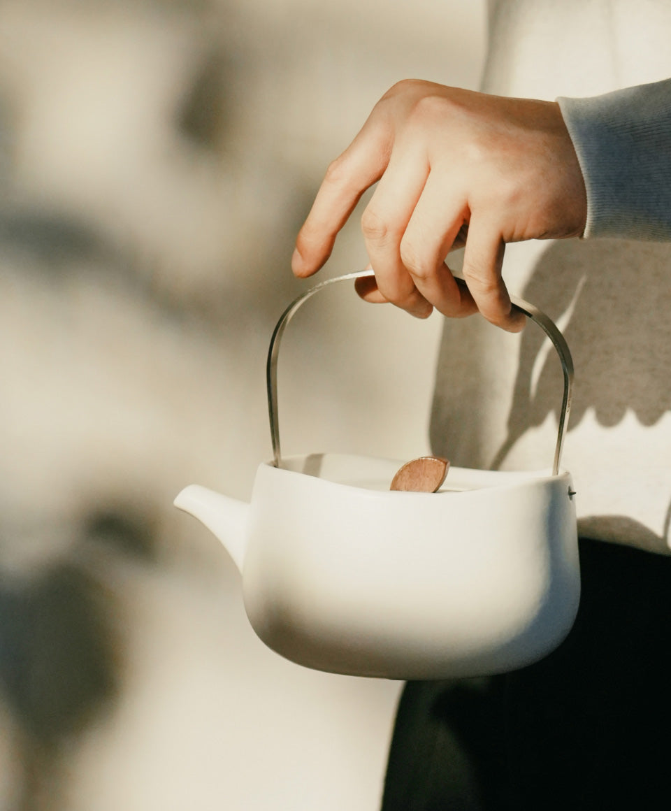 Leiph Self-heating Teapot Set - Soft Gray