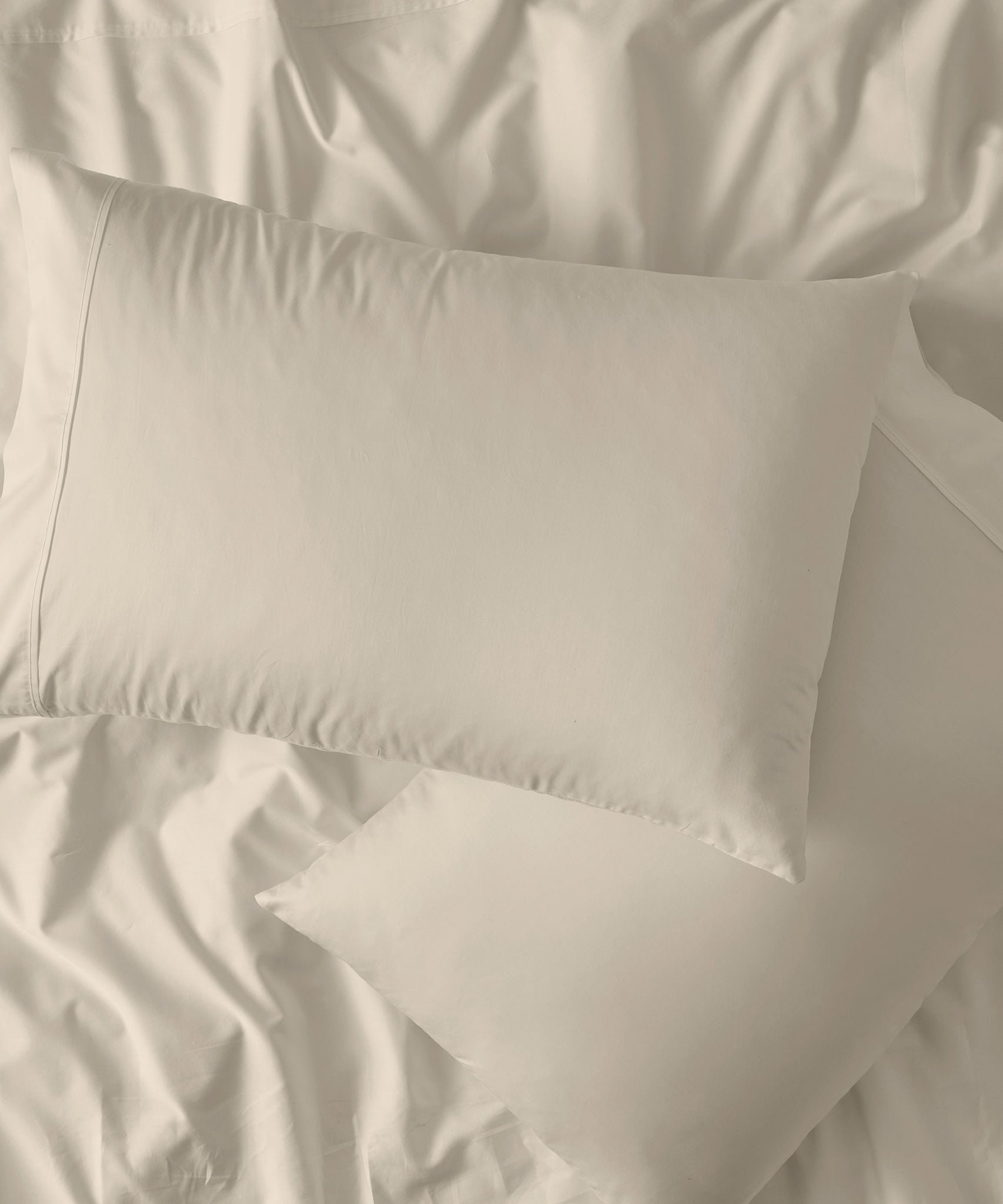 Lane Solid Cotton Cooling Pillowcase Set by Blue Loom