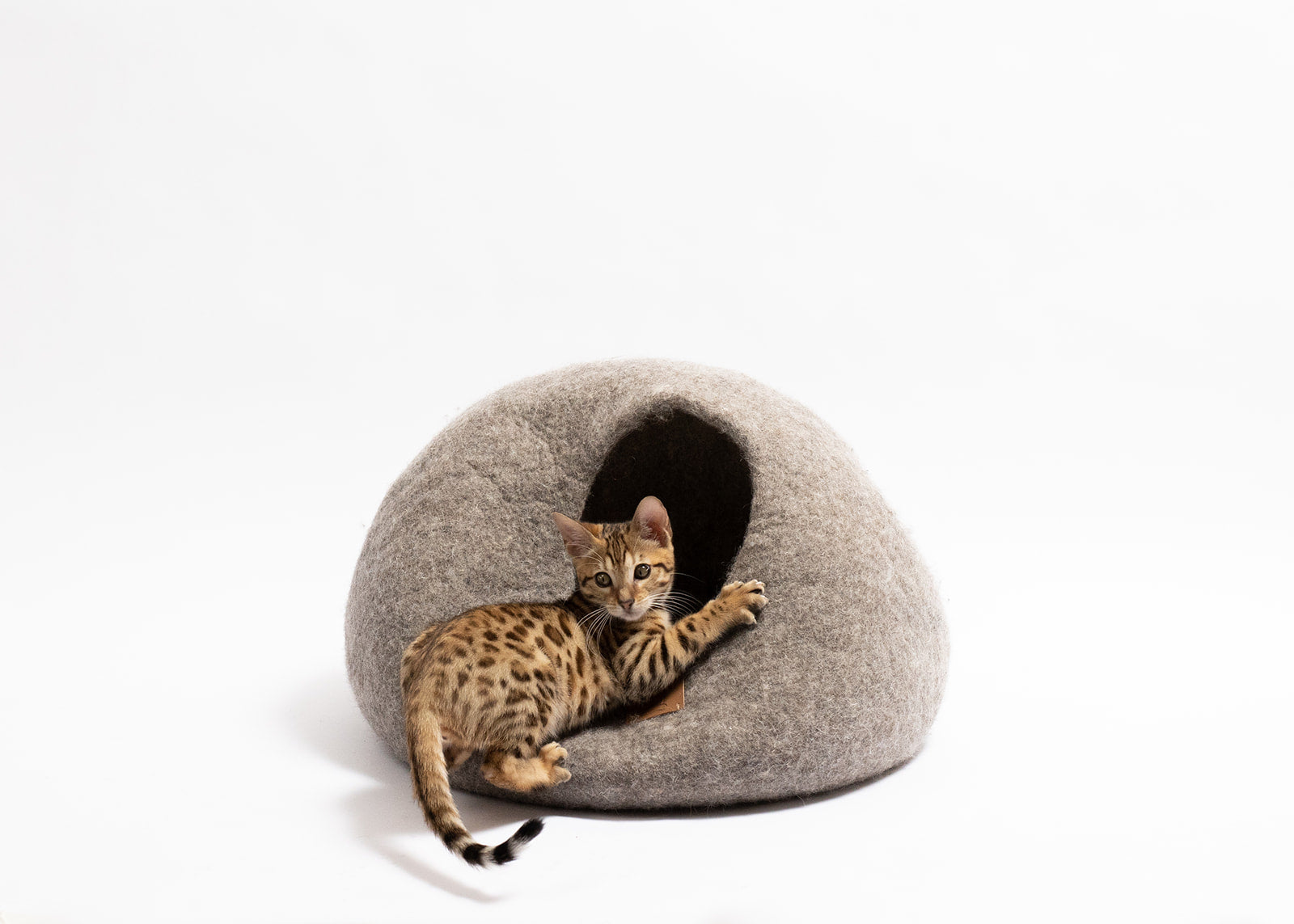 Earth Brown | Round Style Cave by Fuzzy Cove