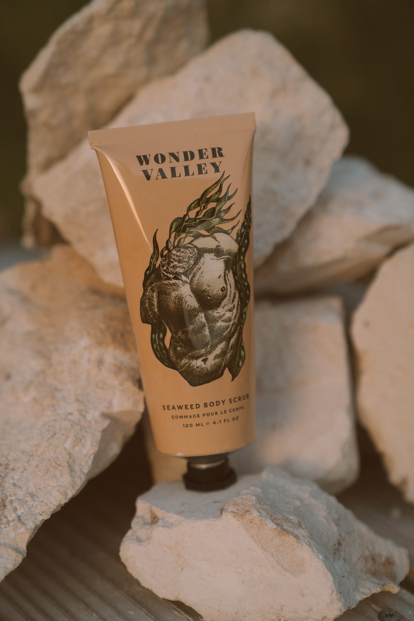 Seaweed Body Scrub by WONDER VALLEY