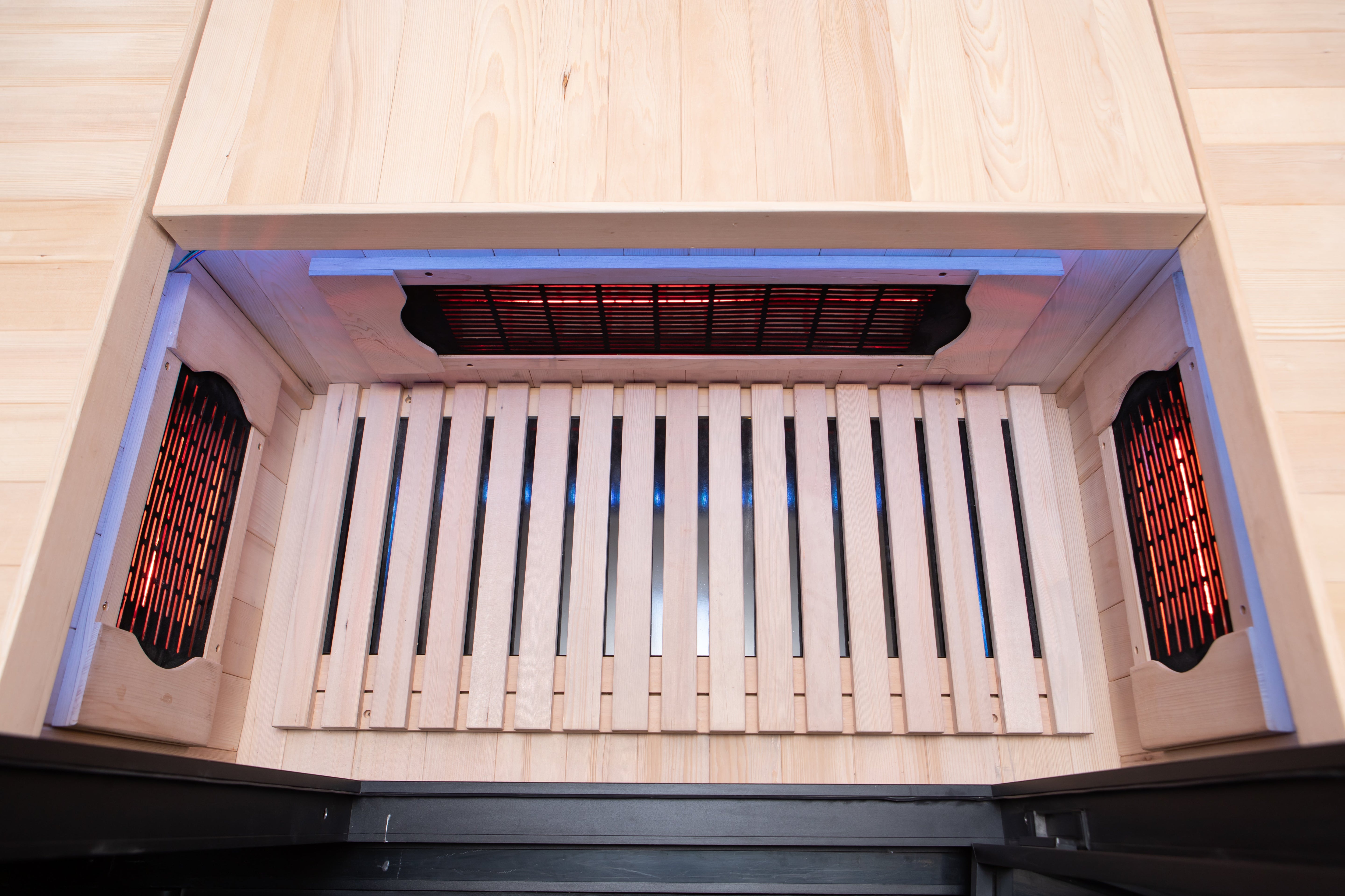 Peak Saunas El Capitan 4-Person Outdoor Full Spectrum Infrared Sauna with Built-In XL Medical-Grade Red Light Therapy and Smart WiFi App Control