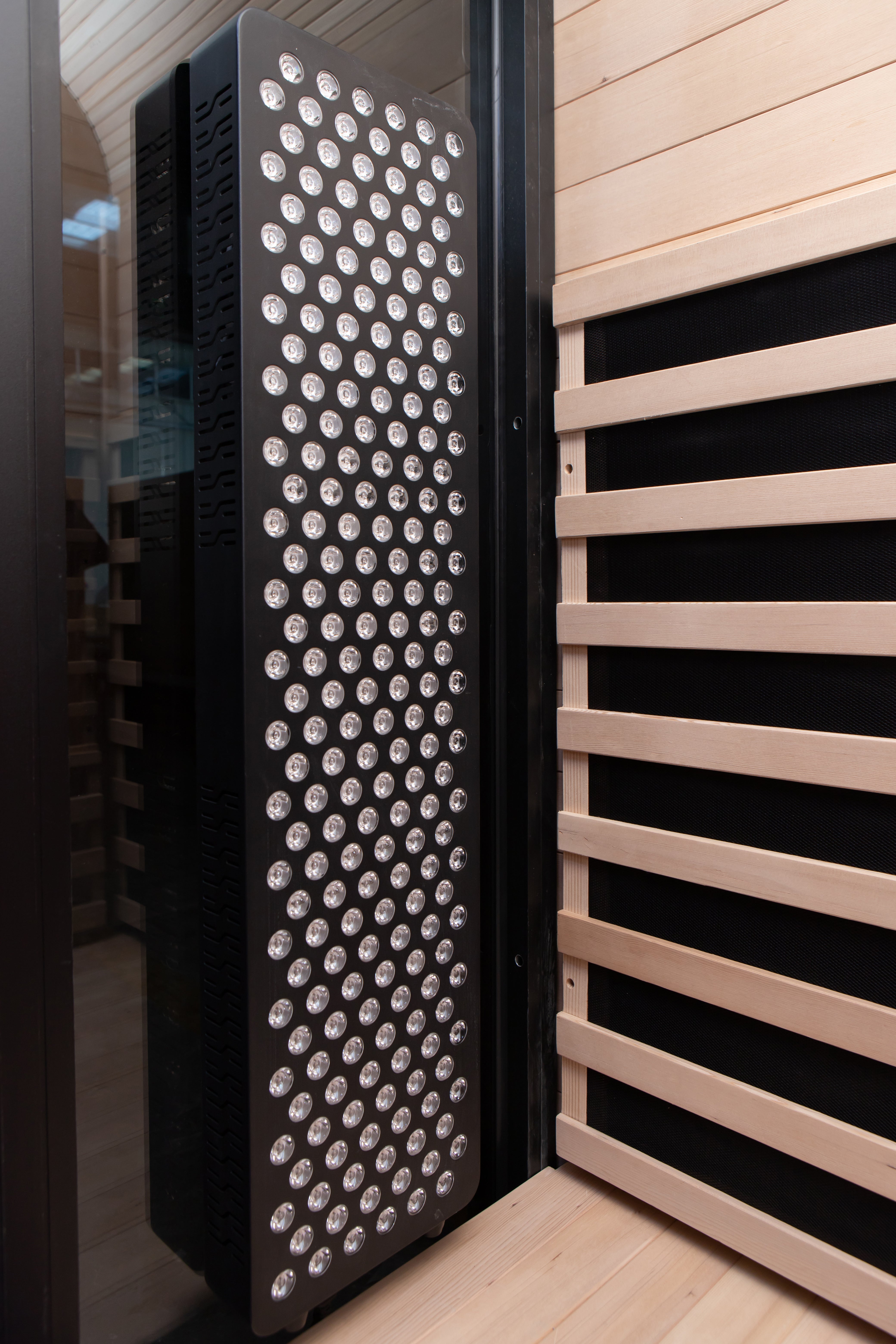 Peak Saunas El Capitan 4-Person Outdoor Full Spectrum Infrared Sauna with Built-In XL Medical-Grade Red Light Therapy and Smart WiFi App Control