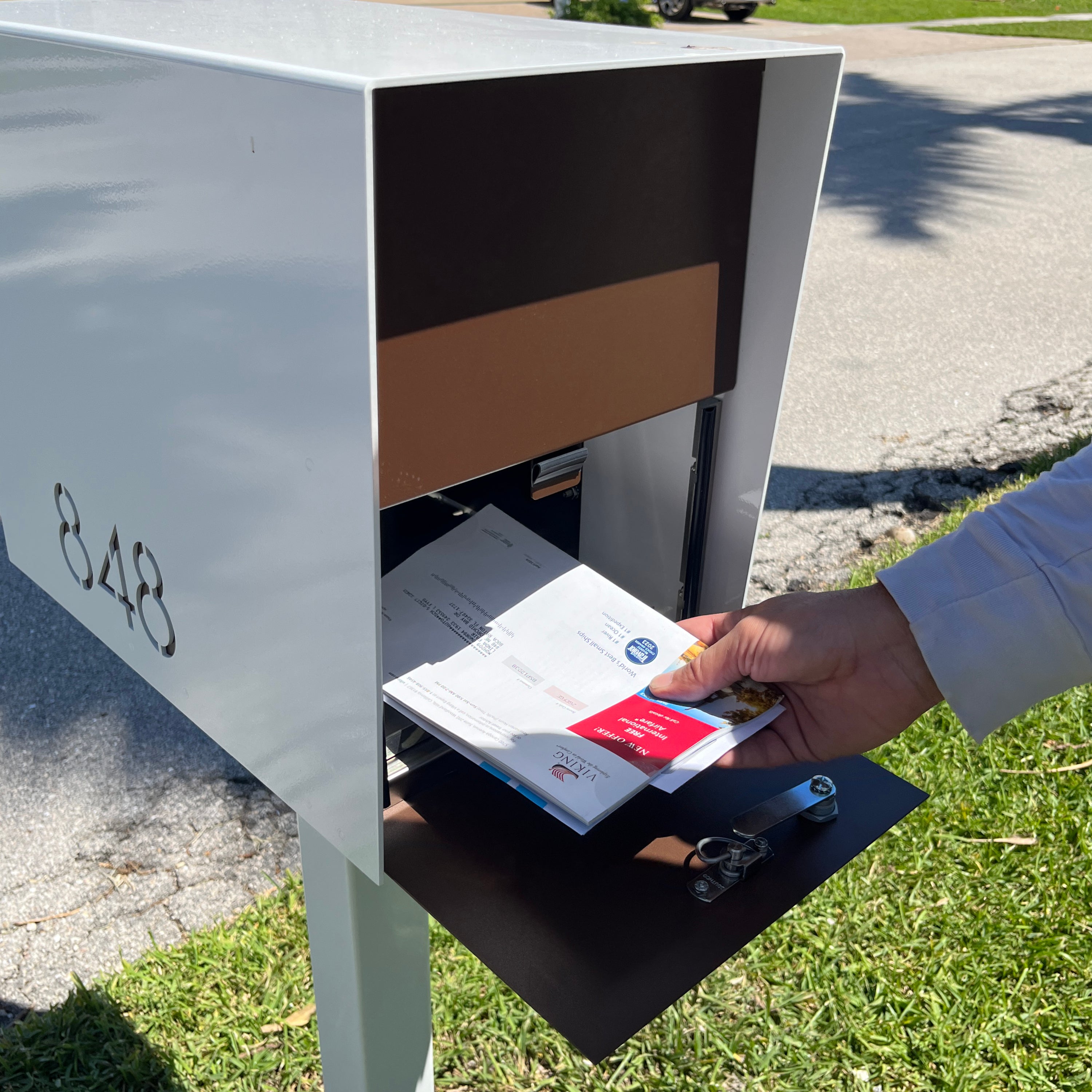 NEW! The UpTown Box Locking Package Dropbox in ARCTIC WHITE - Modern Mailbox by Tedstuff.com