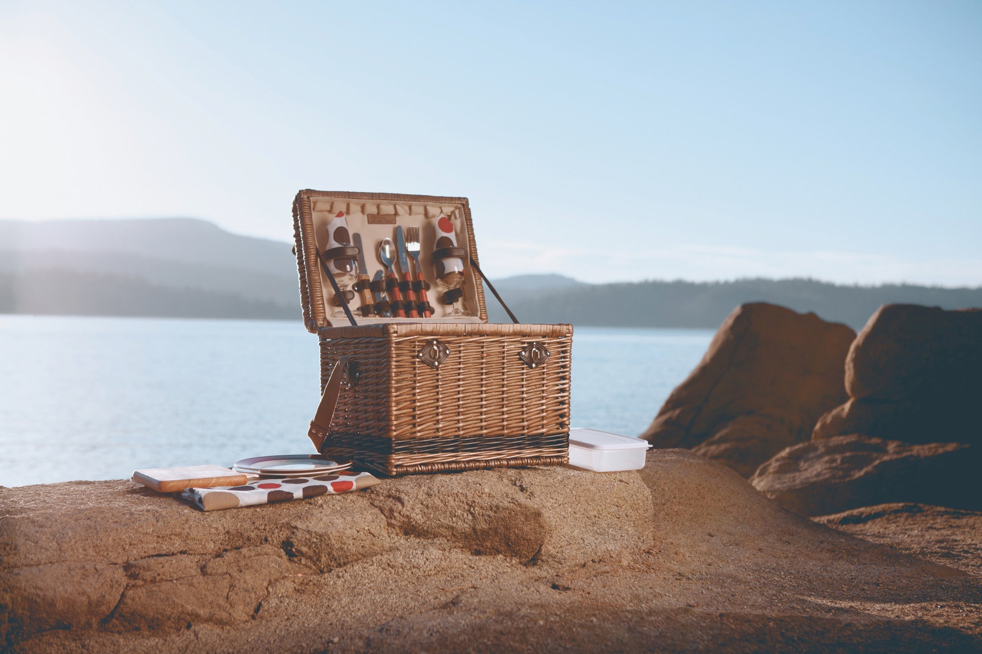 Yellowstone Picnic Basket by Picnic Time Family of Brands