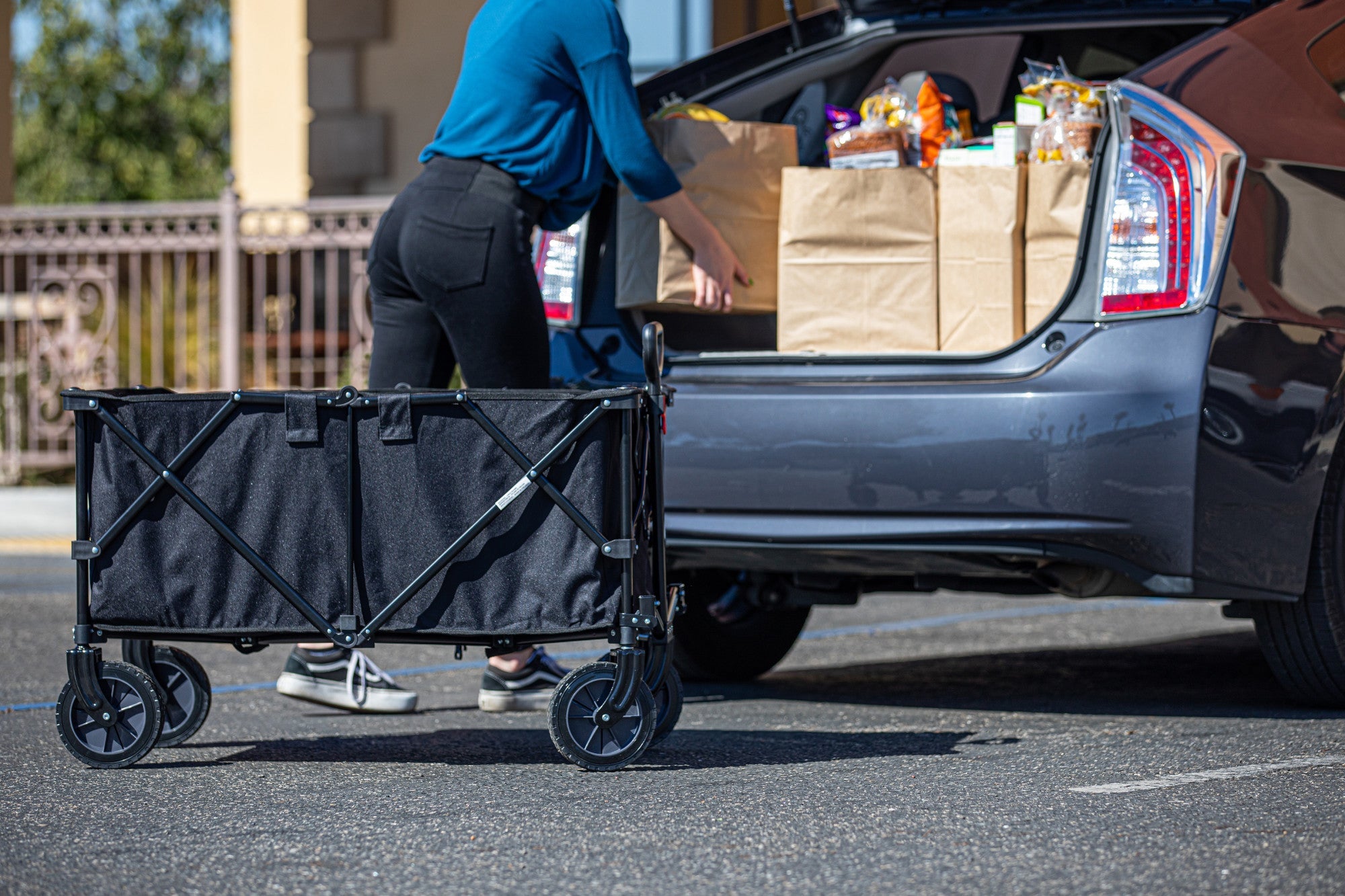 Adventure Wagon XL by Picnic Time Family of Brands