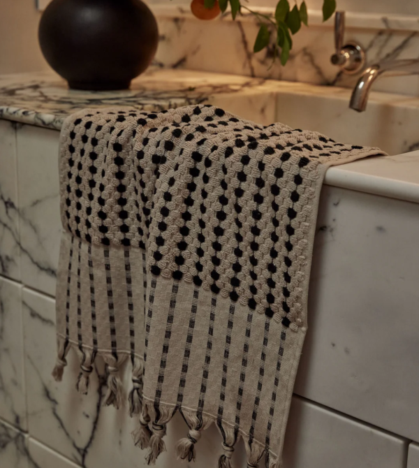 Hand-Loomed Chickpea Bath Sheet Collection | Stone/Black